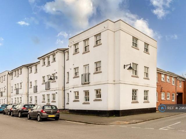 Flat for rent in Sydenham, Green Close