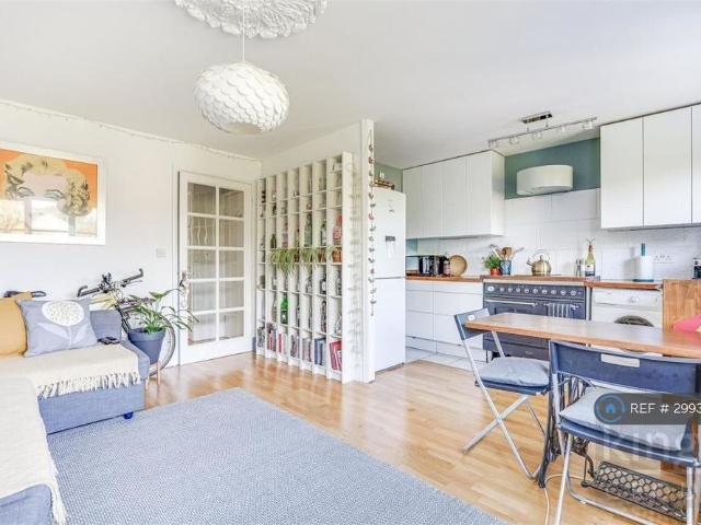 Apartment for rent in Enfield Island Village, Greater London