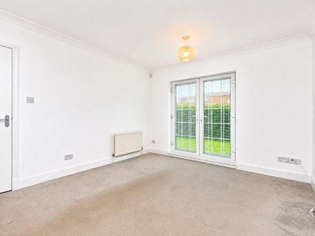 Apartment for rent in Stewartfield, Barassie