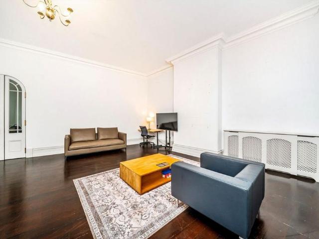 Apartment for rent in Aldgate, Lyons