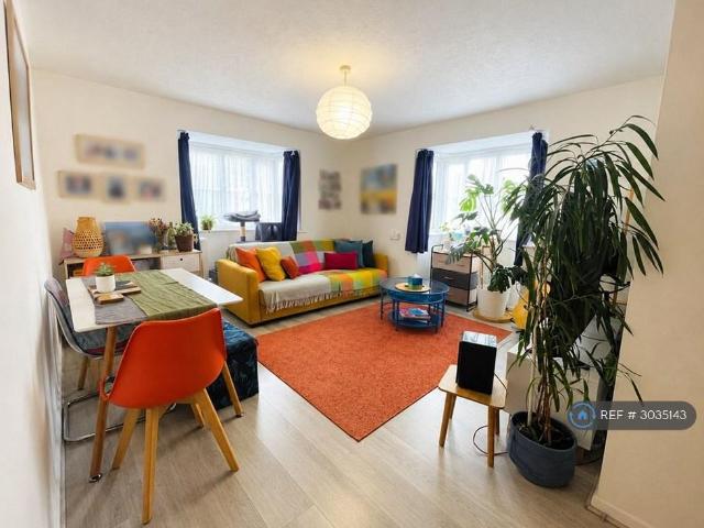 Apartment for rent in London Borough of Merton, Mitcham