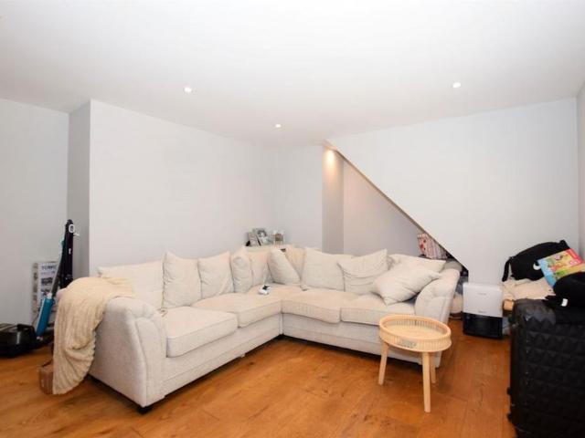 Apartment for rent in Clapham, West Sussex