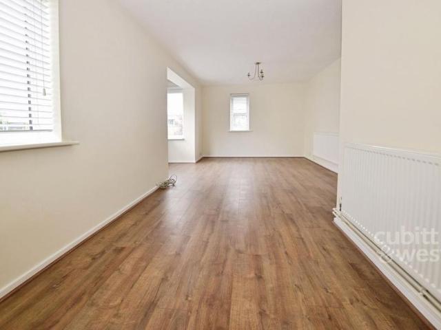 Apartment for rent in Perryfields, West Sussex