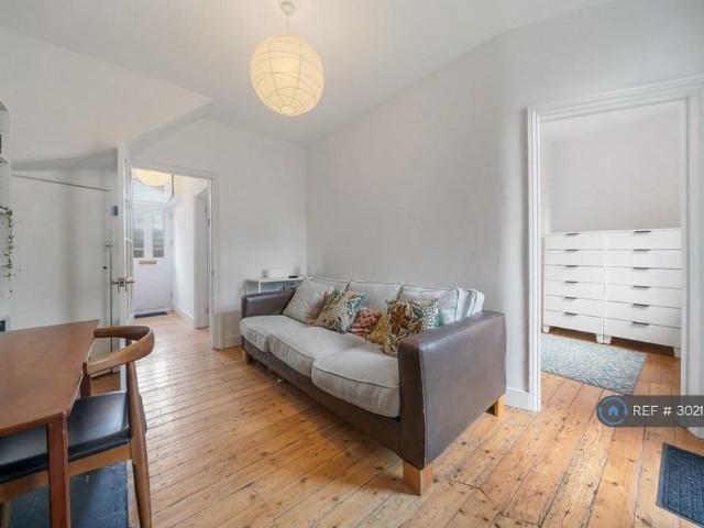 Apartment for rent in Leyton, Greater London