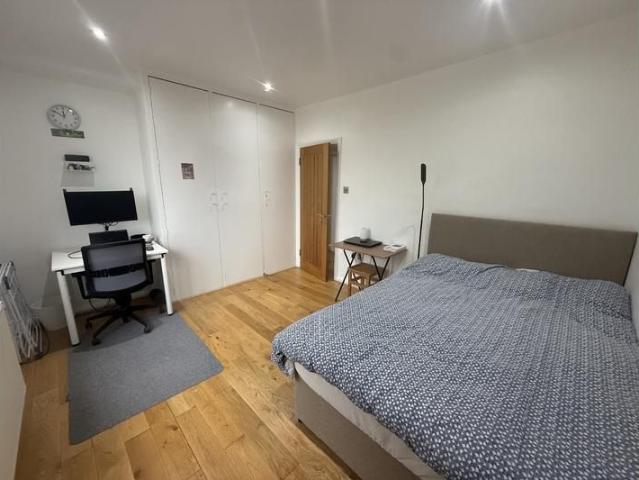 Apartment for rent in Colney Hatch, London