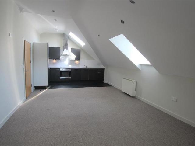 Apartment for rent in Navestock Side, Essex