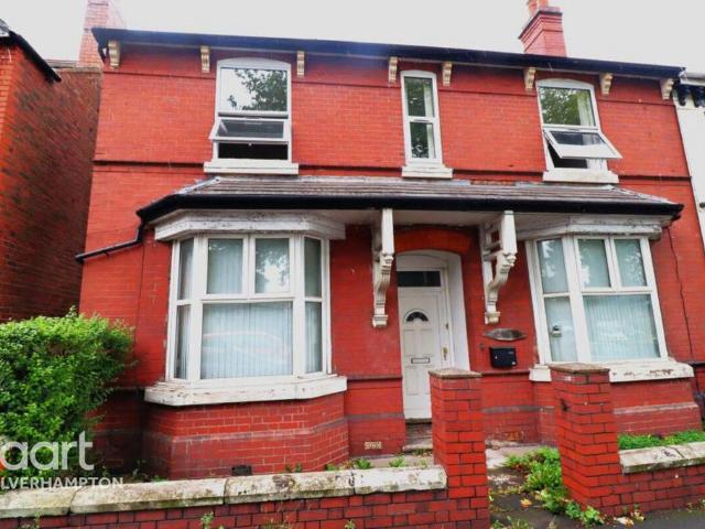 Flat for rent in Goldthorn Hill, Penn