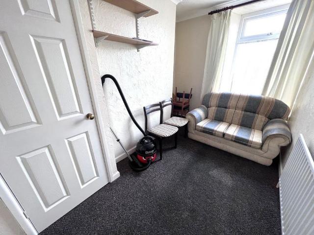 Apartment for rent in Mount Pleasant, Swansea