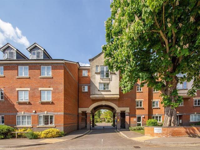 Flat for rent in St Thomas', The Slade