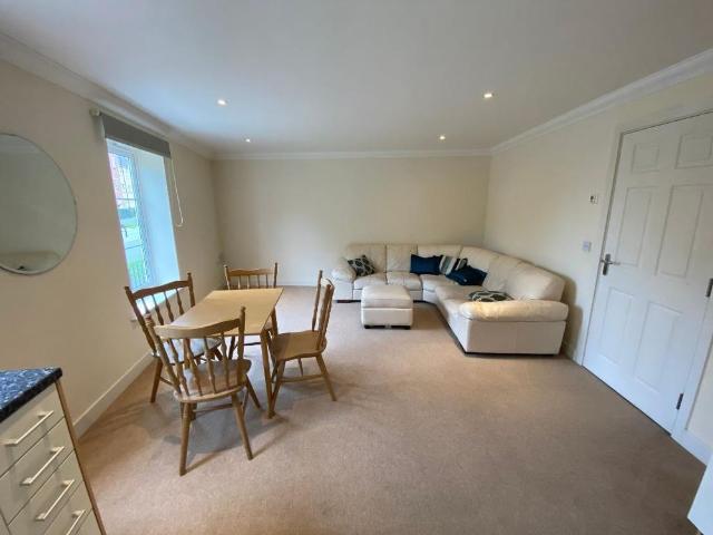 Apartment for rent in Penhill, Swindon