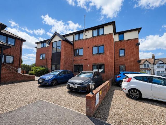 Flat for rent in Acol, Kent