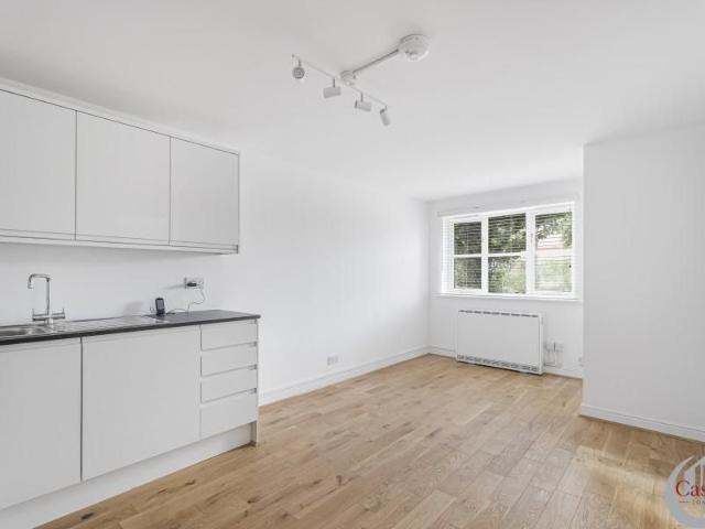 Apartment for rent in Enfield Island Village, Greater London