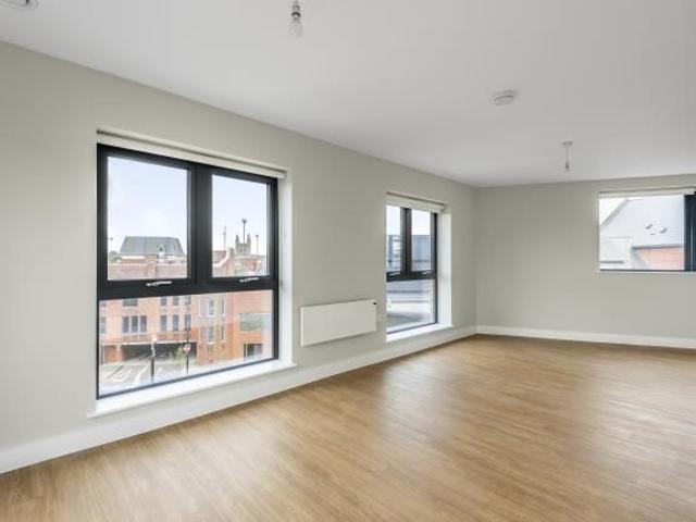 Apartment for rent in Enborne, West Berkshire