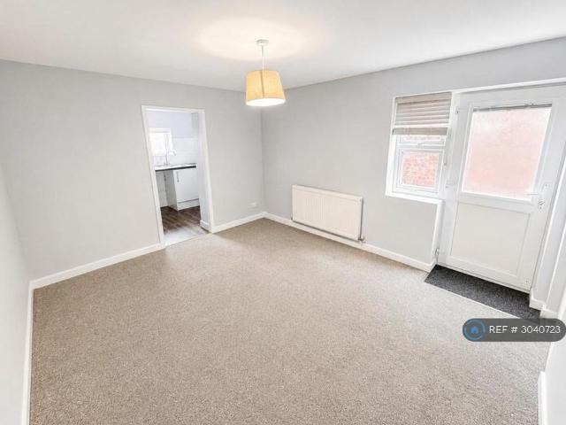 Apartment for rent in Pokesdown, Bournemouth