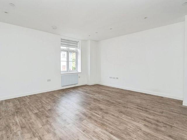 Apartment for rent in Camberley, Surrey Heath