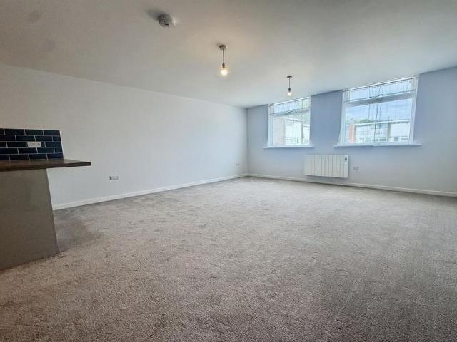 Apartment for rent in Tedfold, Horsham