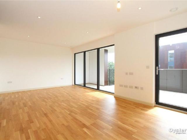 Apartment for rent in Alpine Place, Greater London