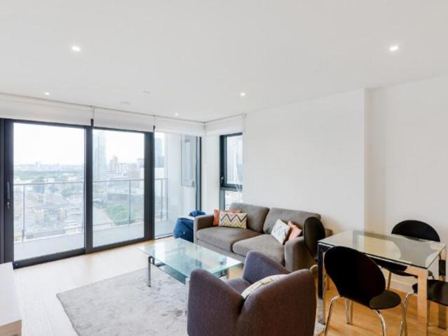 Flat for rent in Blackwall, Greater London
