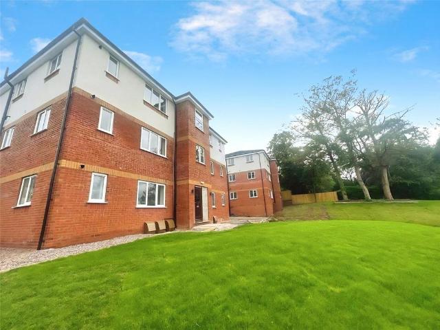 Flat for rent in Dixons Green, West Midlands