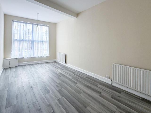 Apartment for rent in Camberwell, Greater London