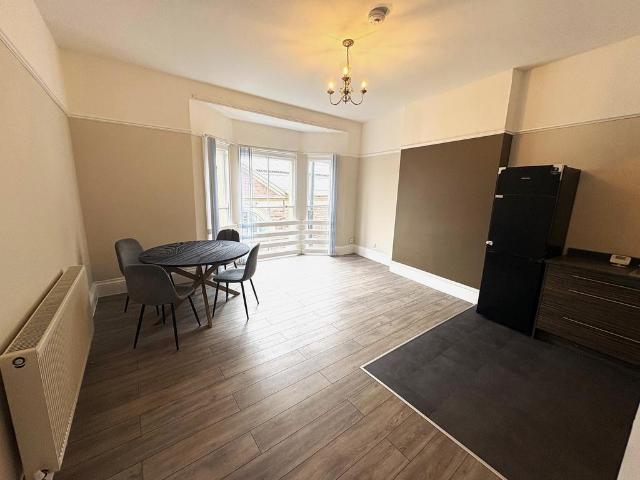 Flat for rent in Baneswell, Newport