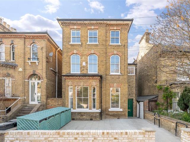 Flat for rent in Herne Hill, Greater London