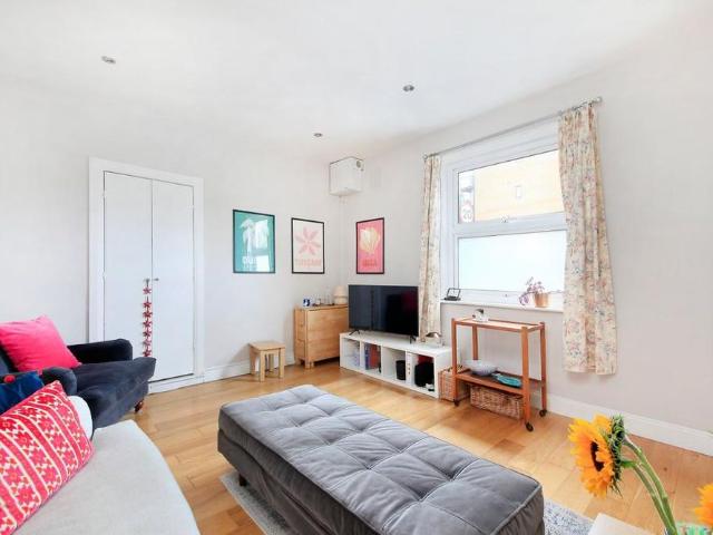 Apartment for rent in London Borough of Wandsworth, Greater London