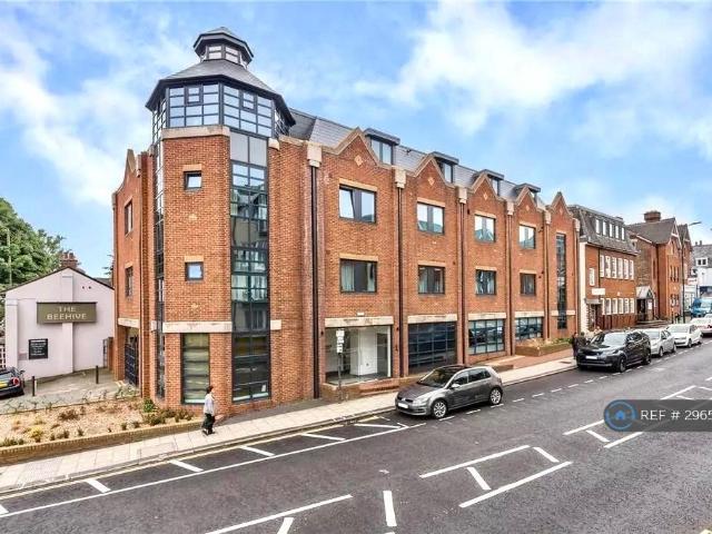 Flat for rent in St Albans, Five Acres