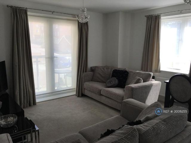Apartment for rent in Elstree and Borehamwood, Borehamwood