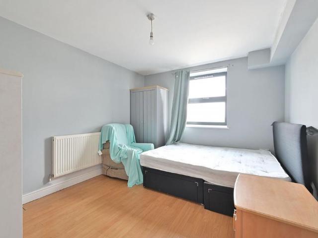 Apartment for rent in London Borough of Ealing, Greater London