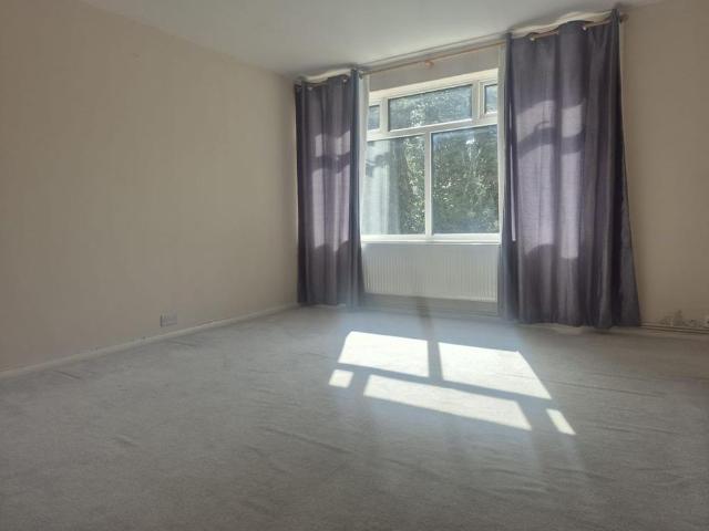 Apartment for rent in Midway, Kent