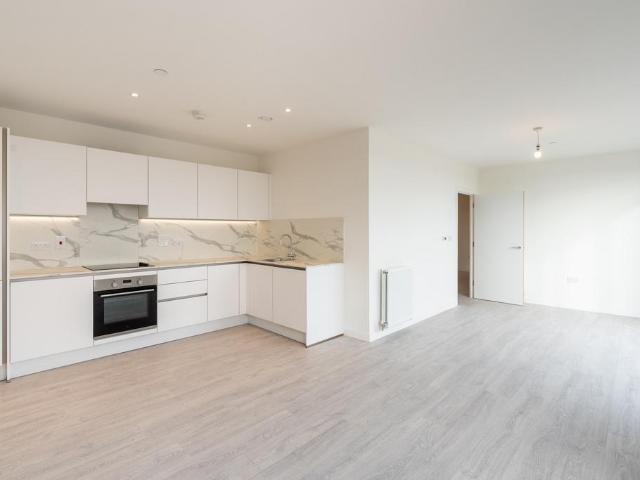 Flat for rent in Hayes, Greater London
