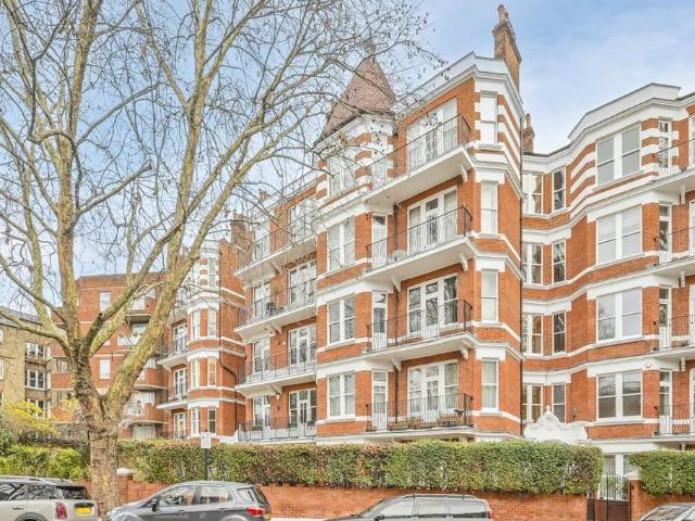 Flat for rent in Brompton, Greater London