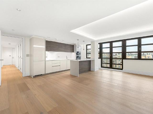 Flat for rent in Bayswater, Greater London