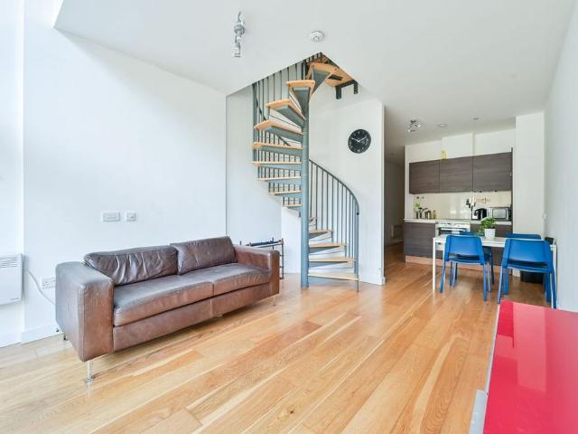 Flat for rent in Elephant and Castle, Greater London