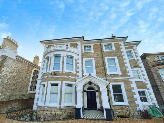 Flat for rent in Elmfield, Ryde