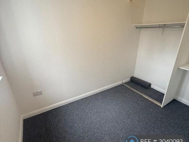 Apartment for rent in London Borough of Croydon, Waddon