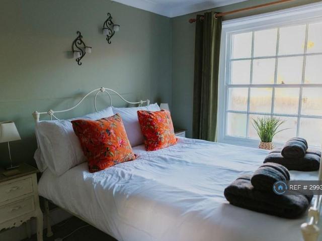 Apartment for rent in Arundel, Clapham