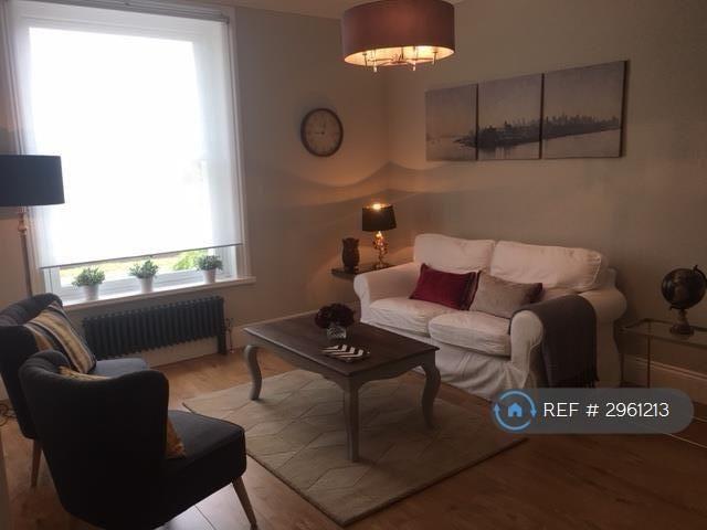 Apartment for rent in Woodcote, Epsom