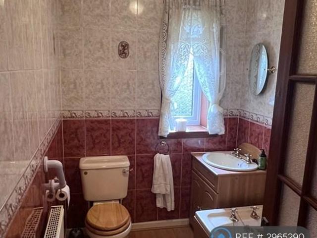 Flat for rent in Drylaw, Scotland