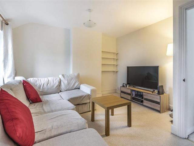 Flat for rent in Lye Valley, The Slade