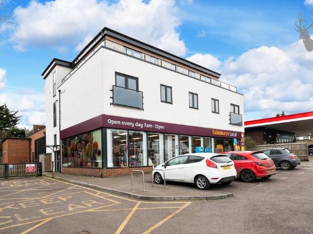 Flat for rent in Debden Green, Epping