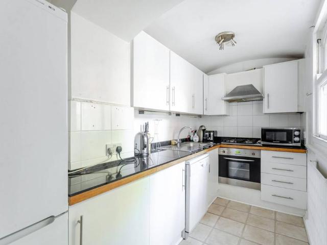 Flat for rent in South Kensington, Isle Of Man