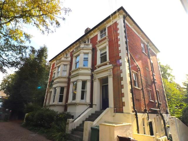 Flat for rent in Broadwater Down, Sandown Park