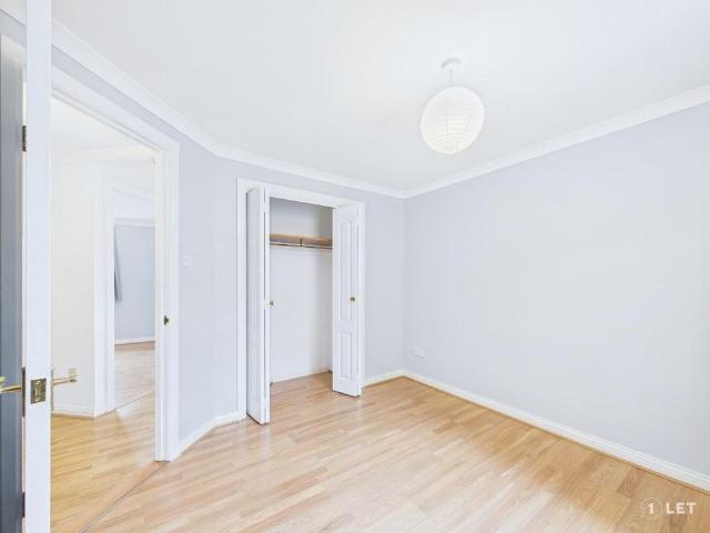 Apartment for rent in Comely Bank, Craigleith