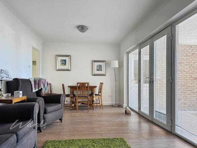 Apartment for rent in Upton, Acol