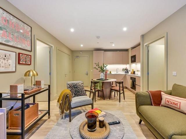 Apartment for rent in Birch Green, Lower Halliford
