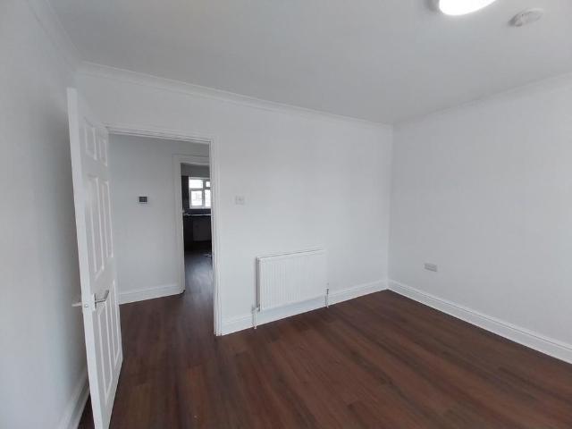 Apartment for rent in London Borough of Ealing, Greater London