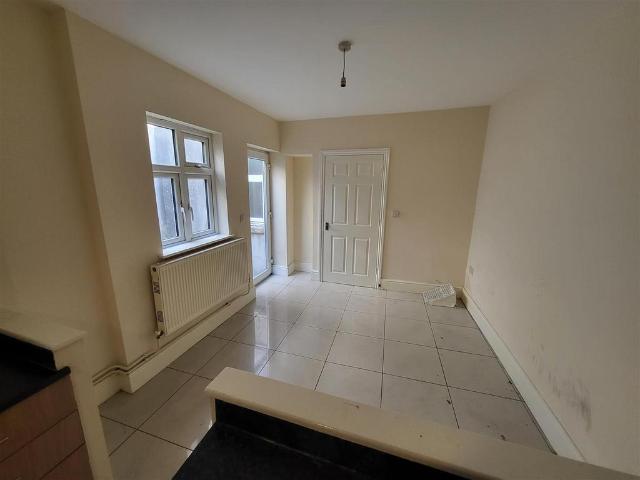 Flat for rent in Wales