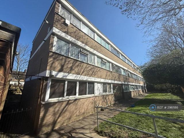 Flat for rent in Noel Park, Greater London